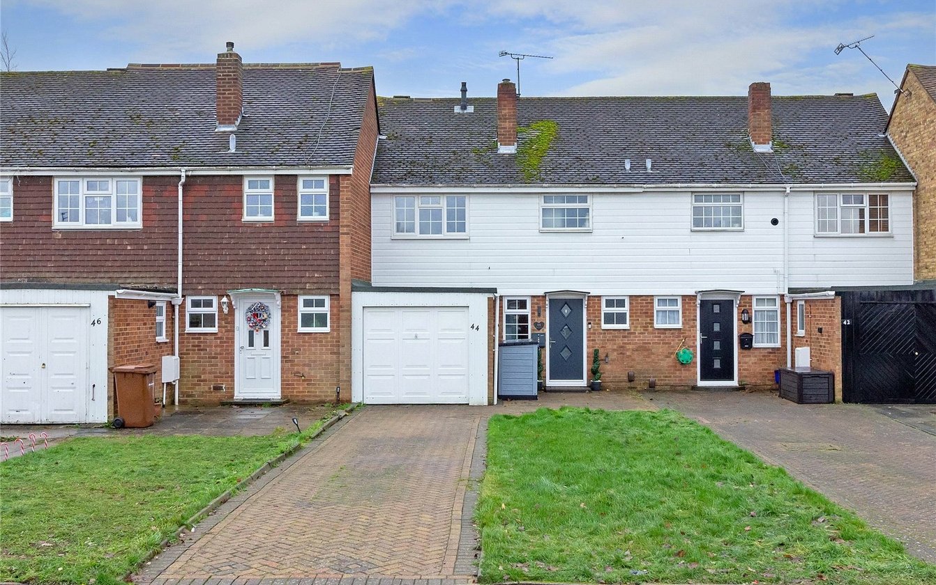 3 Bedroom house for sale in Oastview, Rainham, Gillingham, Kent, ME8