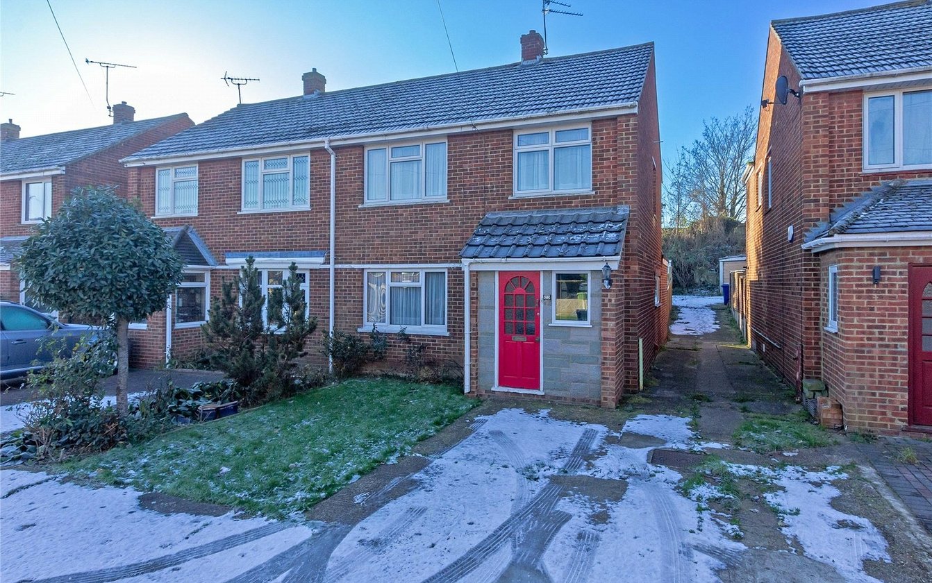 3 Bedroom house for sale in Roberts Close, Sittingbourne, Kent, ME10