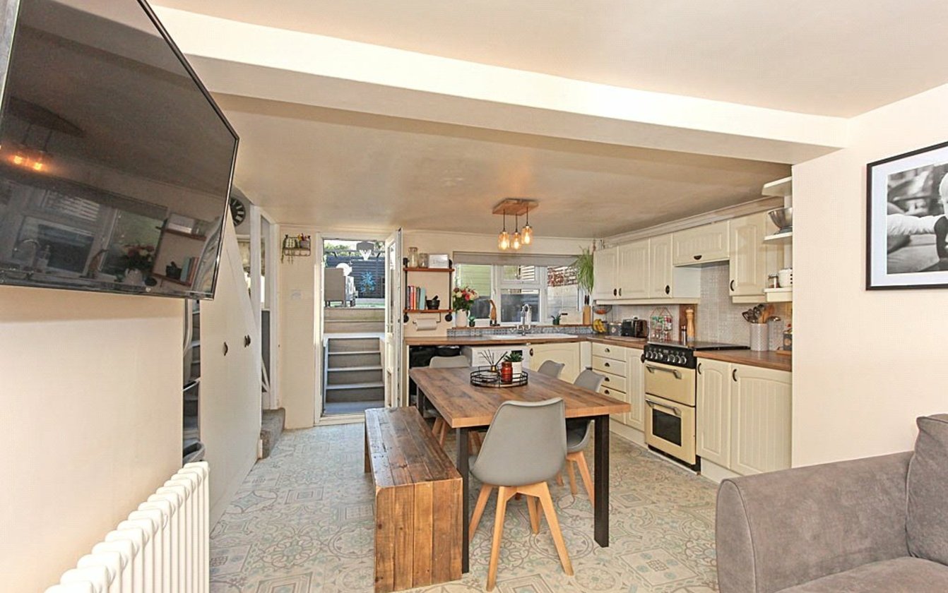 Cryalls Lane, Sittingbourne, Kent, ME10, 5044, image-11 - Quealy & Co