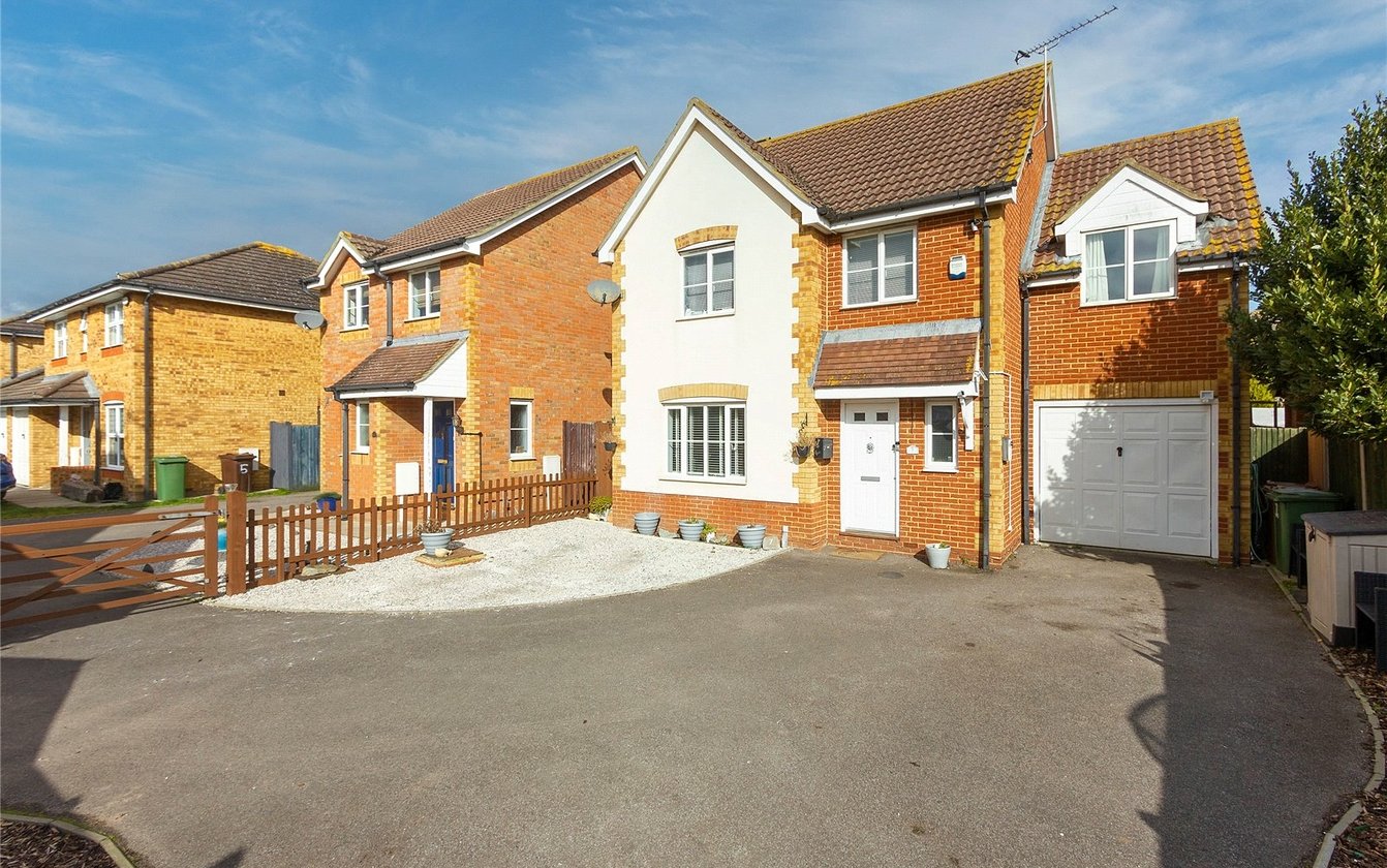 Moonfleet Close, Kemsley, Sittingbourne, Kent, ME10, 5080, image-1 - Quealy & Co