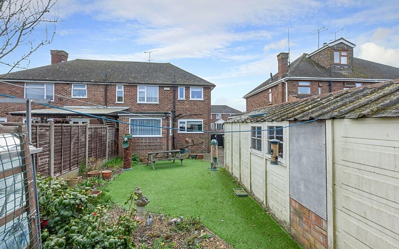 3 Bedroom house for sale in Chatsworth Drive, Sittingbourne, Kent, ME10