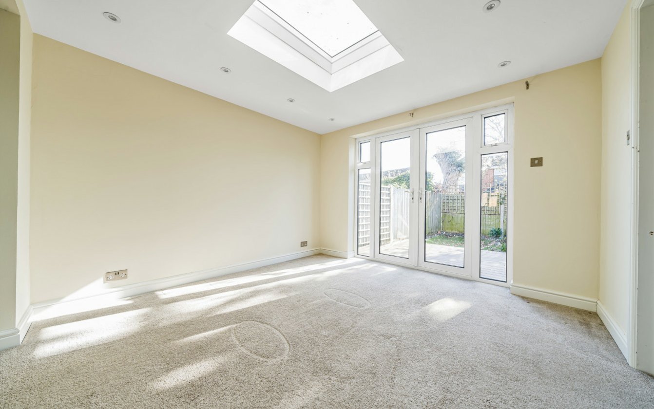 Farm Crescent, Sittingbourne, Kent, ME10, 5113, image-2 - Quealy & Co
