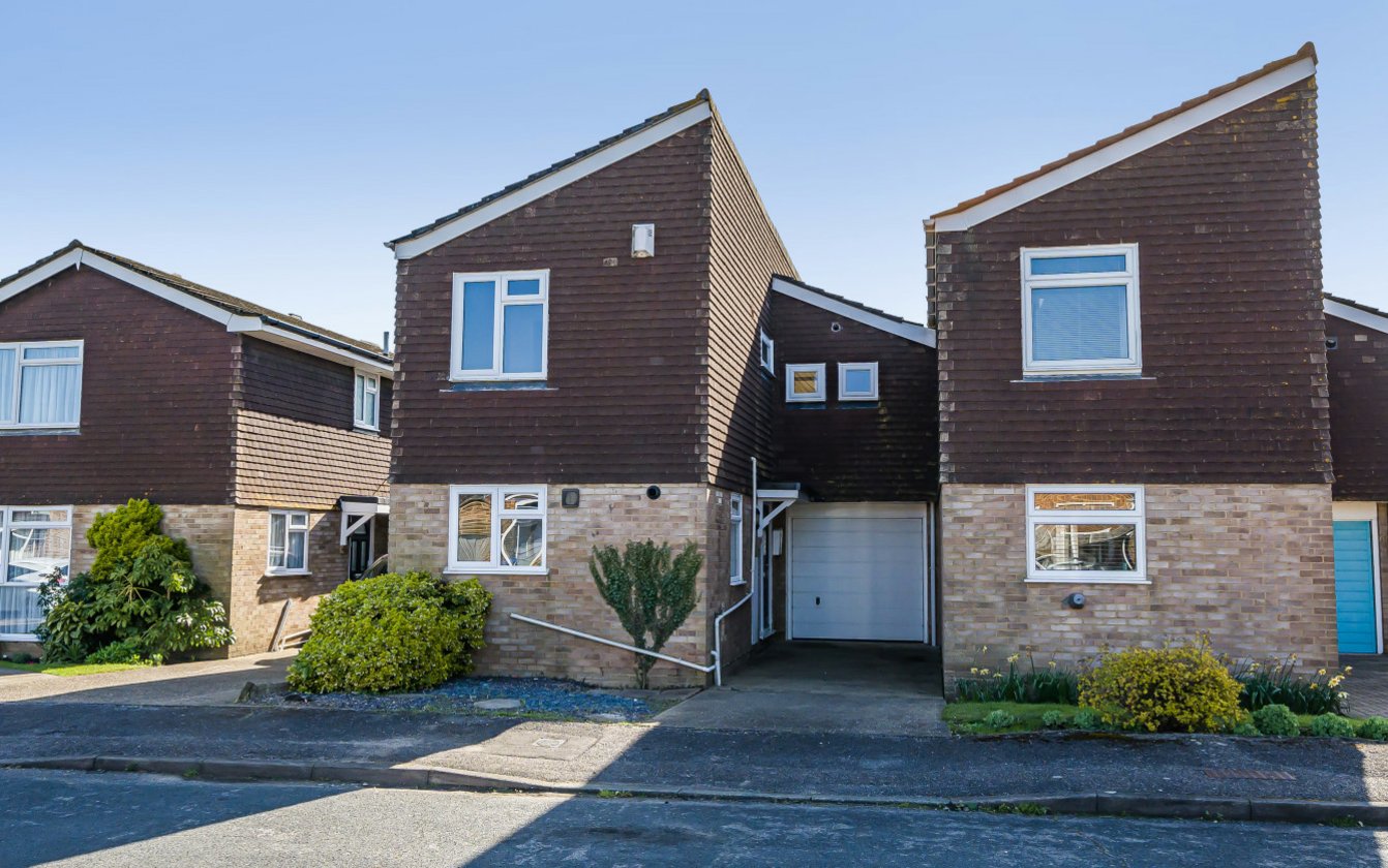 Farm Crescent, Sittingbourne, Kent, ME10, 5113, image-1 - Quealy & Co