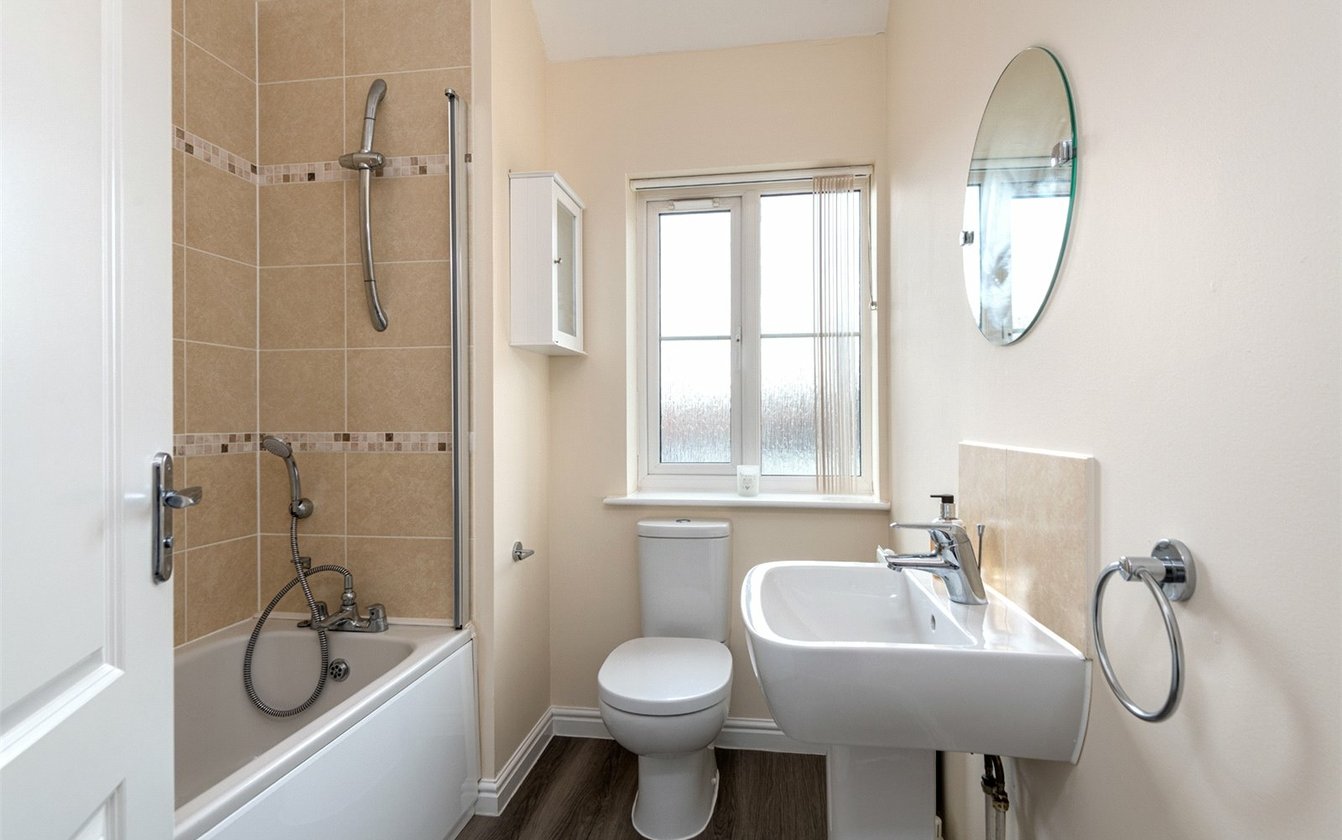 Grayling Road, Iwade, Sittingbourne, ME9, 5121, image-12 - Quealy & Co