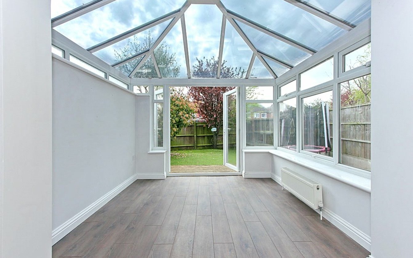 3 Bedroom house for sale in Chetney View, Iwade, Sittingbourne, Kent, ME9 Quealy & Co