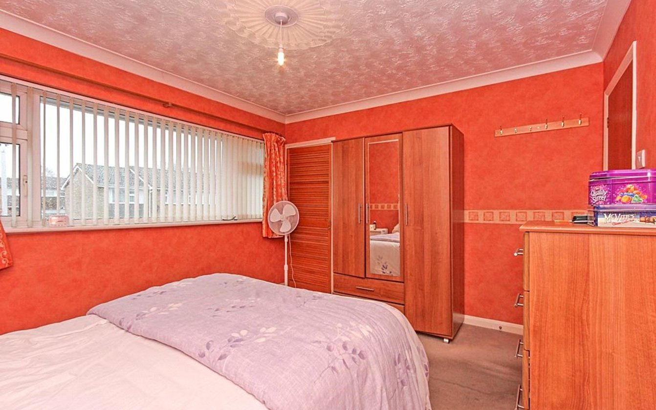 2 Bedroom house for sale in Simpson Road, Sittingbourne, Kent, ME10