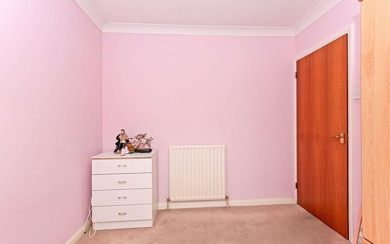 2 Bedroom house for sale in Simpson Road, Sittingbourne, Kent, ME10 Quealy & Co