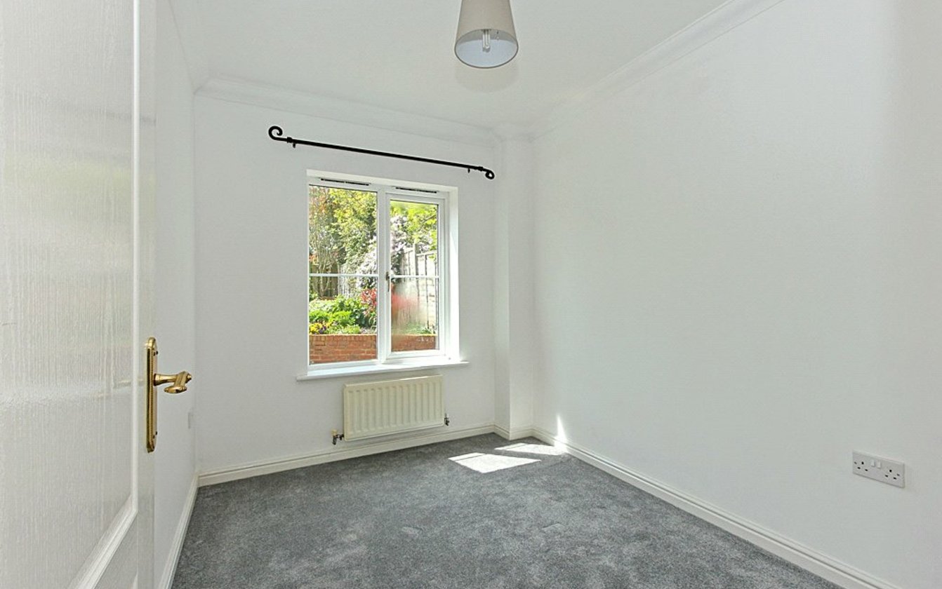 Scoones Close, Bapchild, Sittingbourne, Kent, ME9, 5152, image-11 - Quealy & Co