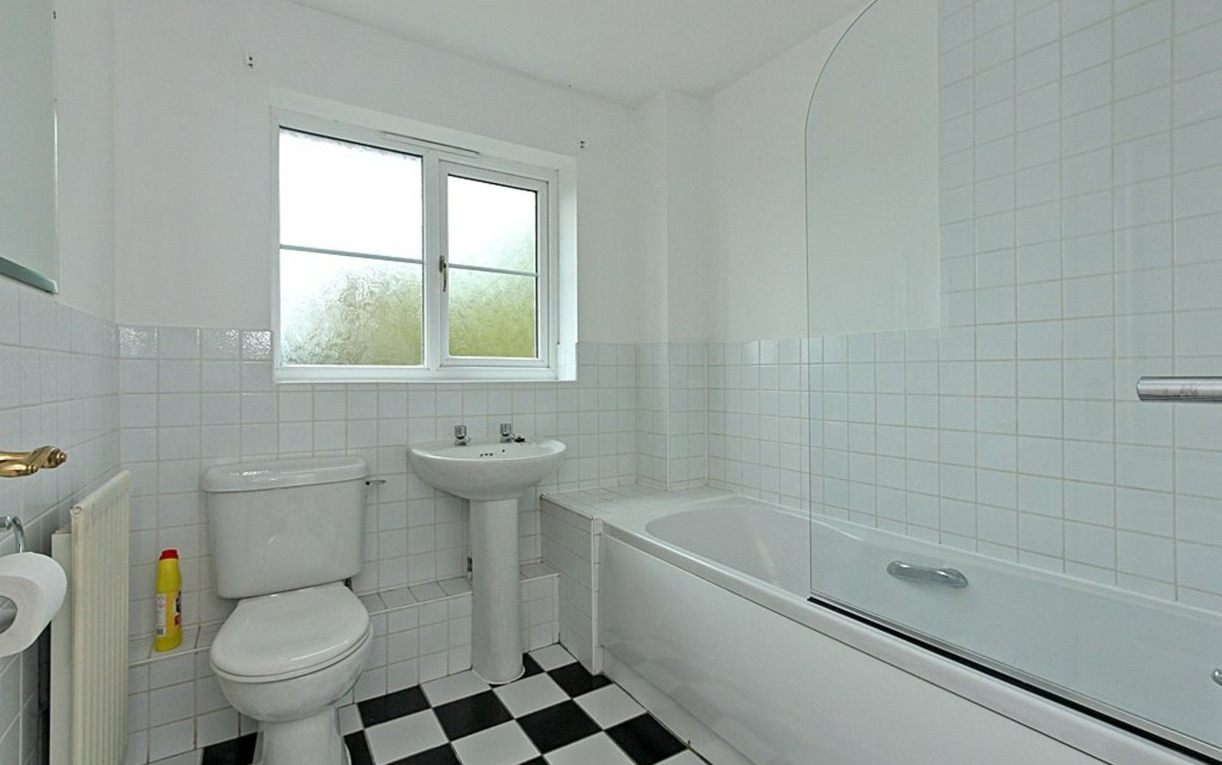 Scoones Close, Bapchild, Sittingbourne, Kent, ME9, 5152, image-10 - Quealy & Co
