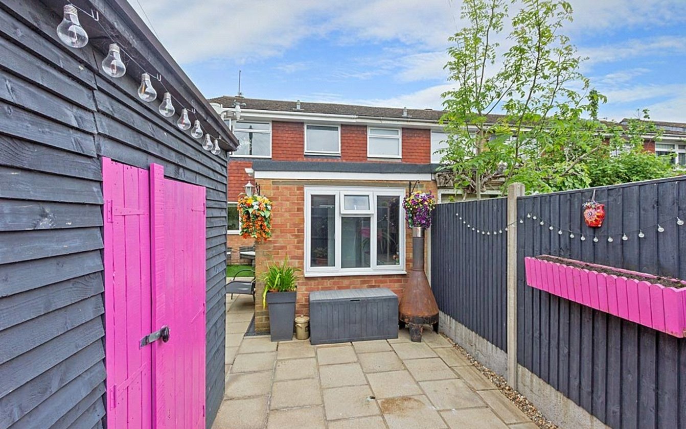 3 Bedroom house for sale in Honeyball Walk, Teynham, Sittingbourne