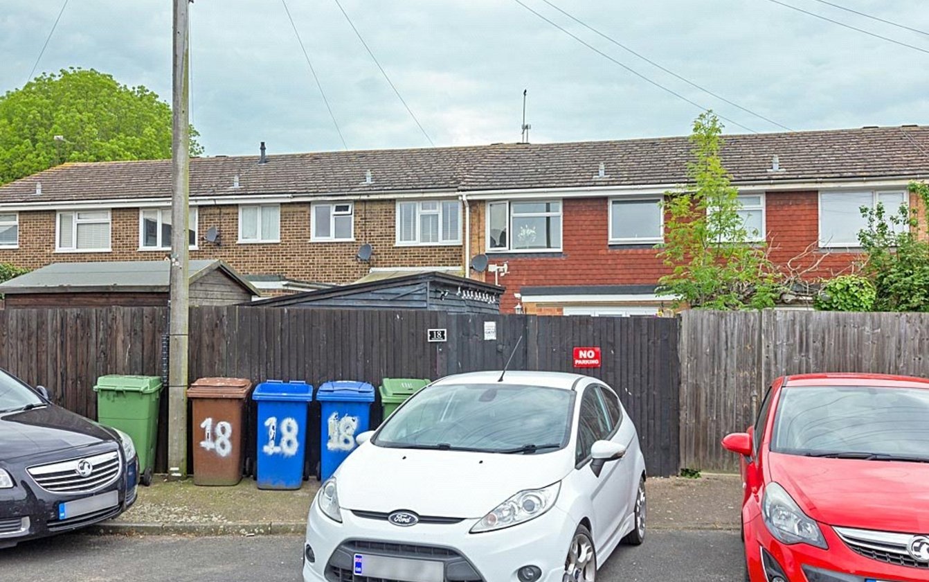 3 Bedroom house for sale in Honeyball Walk, Teynham, Sittingbourne