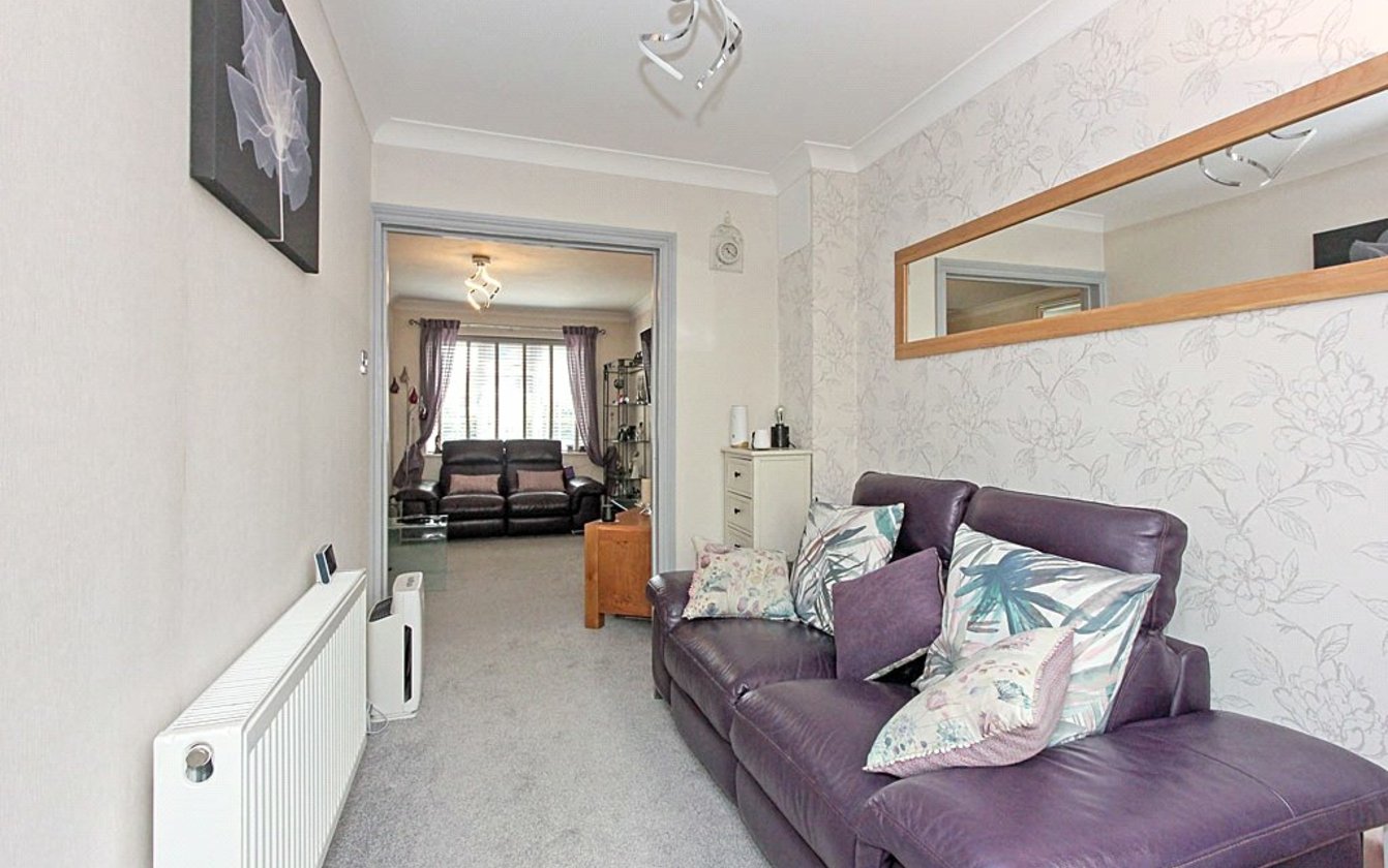 3 Bedroom house for sale in Quickstep Close, Milton Regis, Sittingbourne, Kent, ME10 Quealy & Co