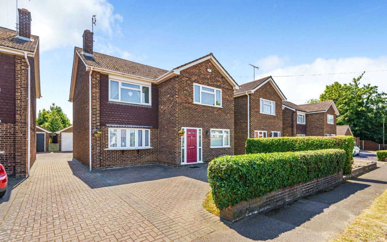 4 Bedroom house for sale in Highsted Road, Sittingbourne, Kent, ME10