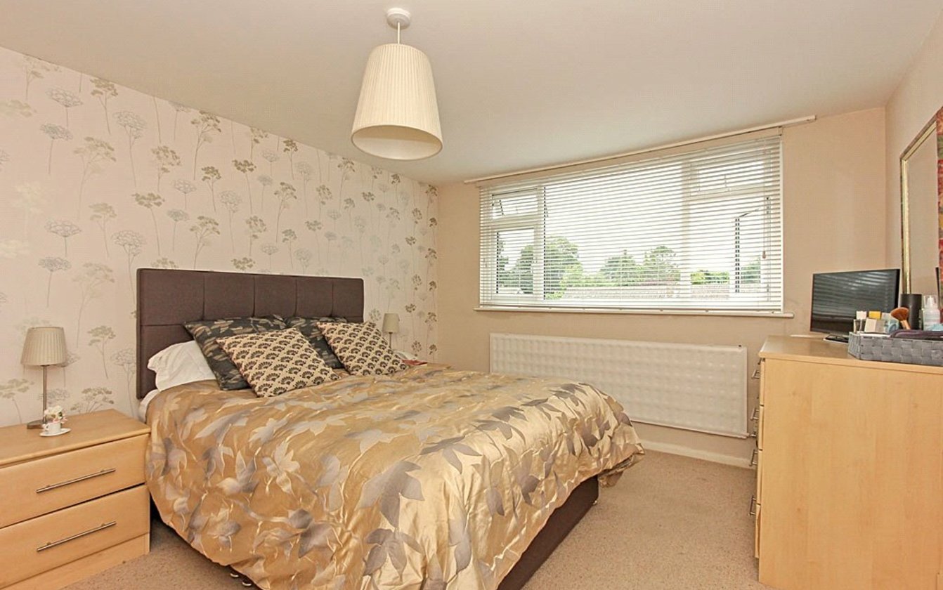 4 Bedroom bungalow for sale in Chegworth Gardens, Tunstall