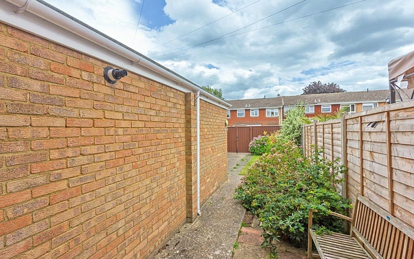 3 Bedroom house for sale in Honeyball Walk, Teynham, Sittingbourne