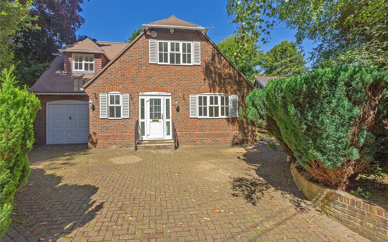 The Street, Hartlip, Sittingbourne, Kent, ME9, 5317, image-1 - Quealy & Co