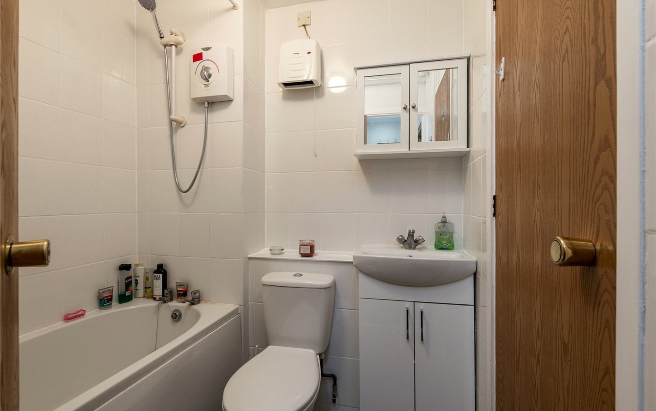 Whimbrel Close, Sittingbourne, Kent, ME10, 5377, image-4 - Quealy & Co