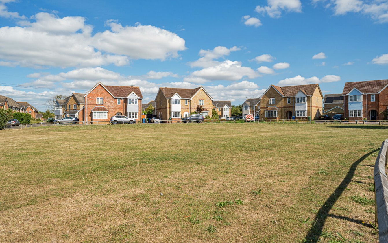 Yeates Drive, Kemsley, Sittingbourne, Kent, ME10, 5489, image-21 - Quealy & Co