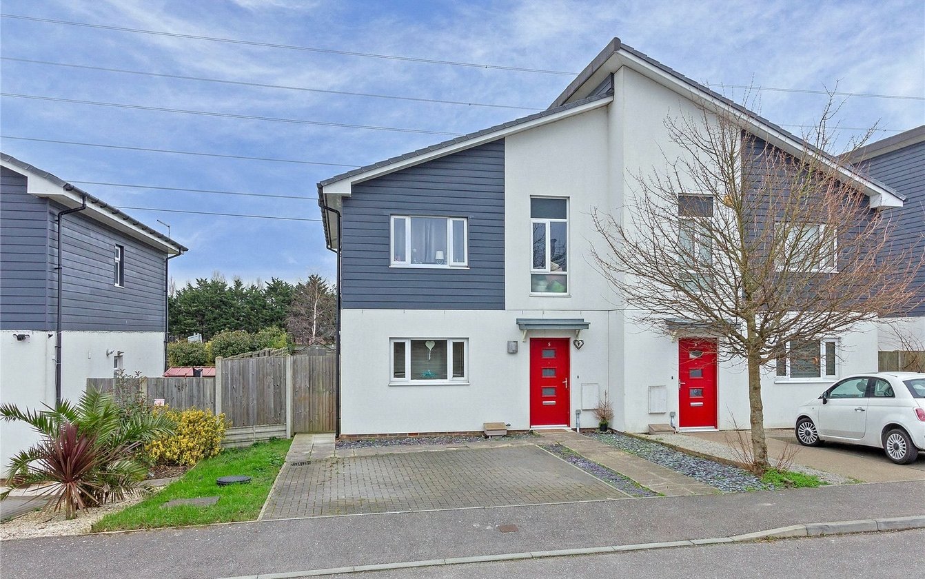 Bale Grove, Kemsley, Sittingbourne, Kent, ME10, 5557, image-1 - Quealy & Co