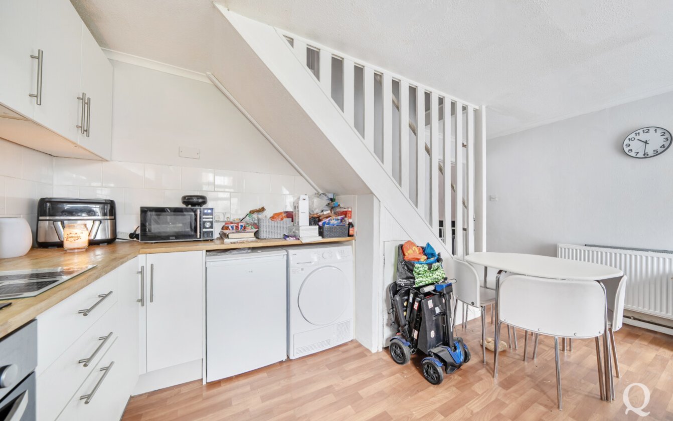 Emerald View, Warden, Sheerness, Kent, ME12, 5666, image-11 - Quealy & Co