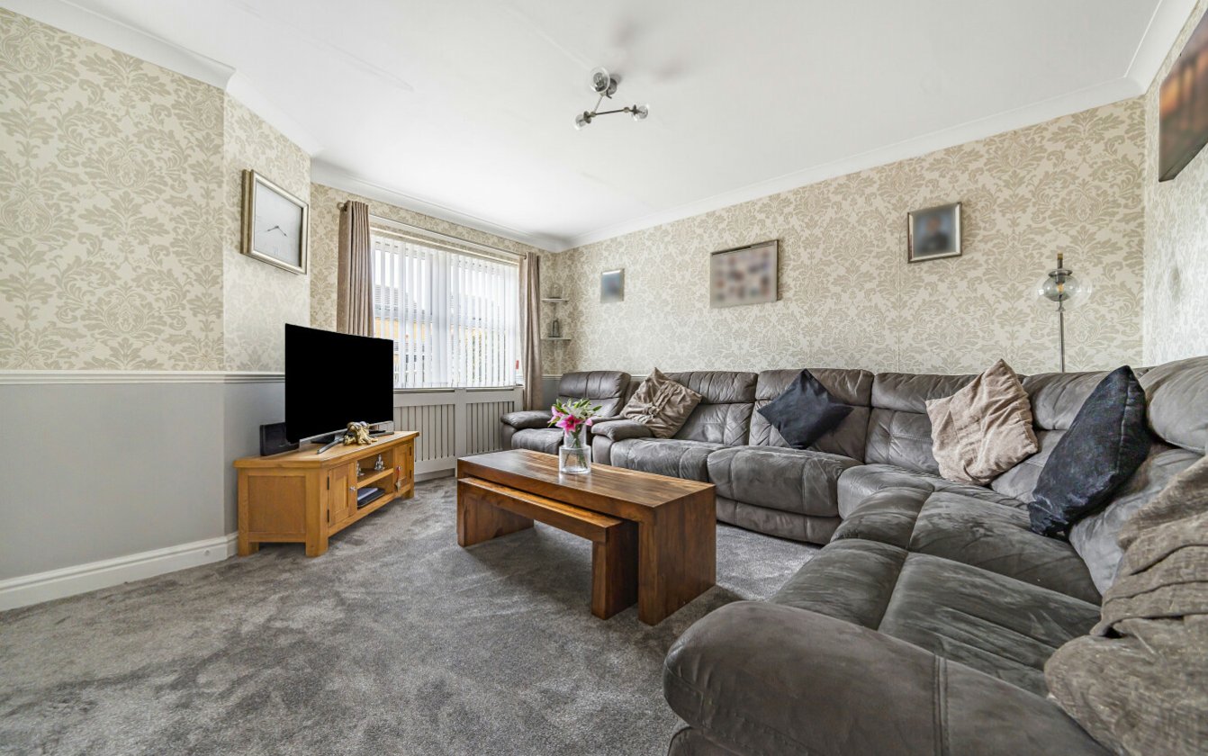 Rettendon Drive, Milton Regis, Sittingbourne, ME10, 5818, image-2 - Quealy & Co