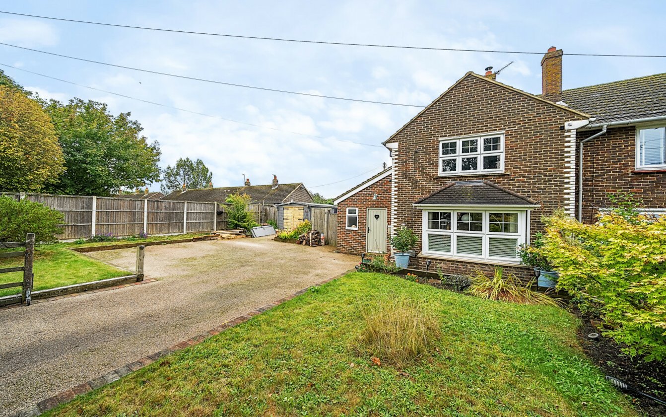 Frognal Lane, Teynham, Sittingbourne, Kent, ME9, 5900, image-1 - Quealy & Co