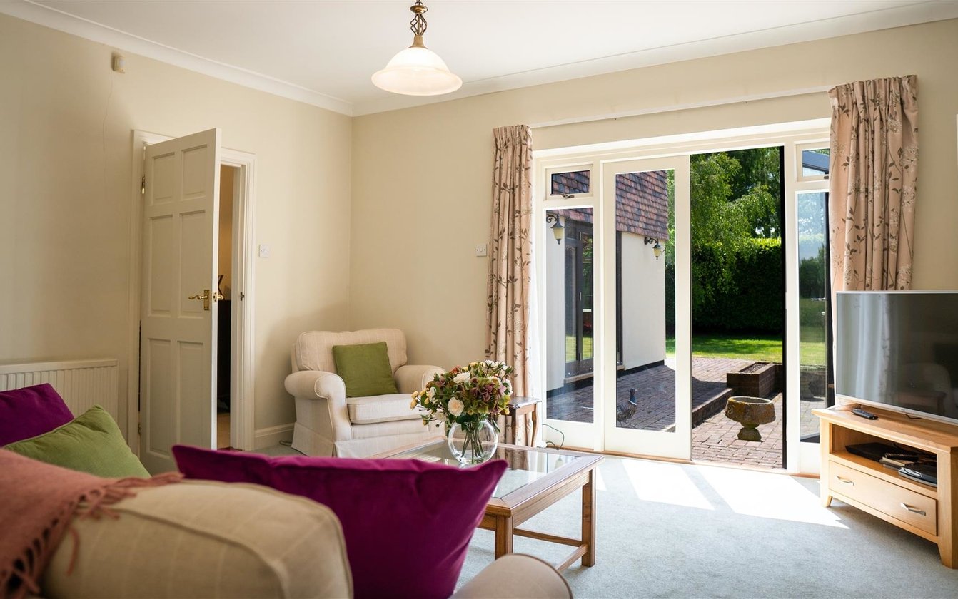 Sharsted Road, Doddington, Sittingbourne, Kent, ME9, 594, image-4 - Quealy & Co