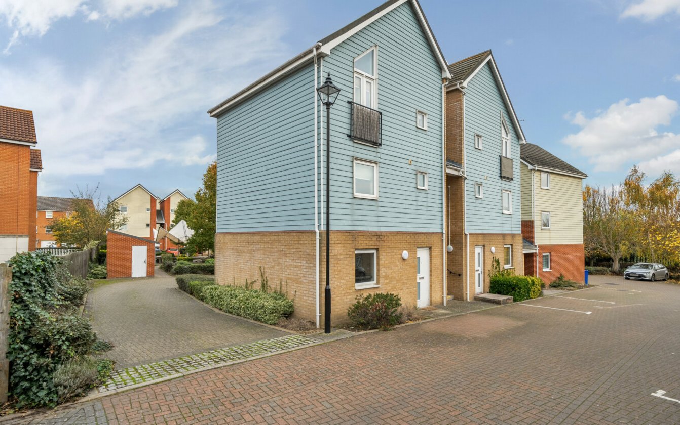 Onyx Drive, Sittingbourne, Kent, ME10, 5999, image-1 - Quealy & Co