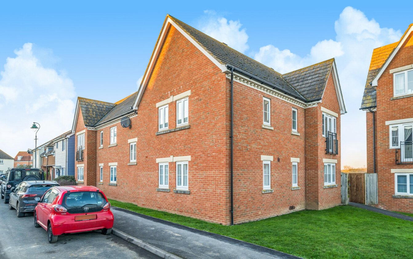 Sanderling Way, Iwade, Sittingbourne, Kent, ME9, 6016, image-1 - Quealy & Co