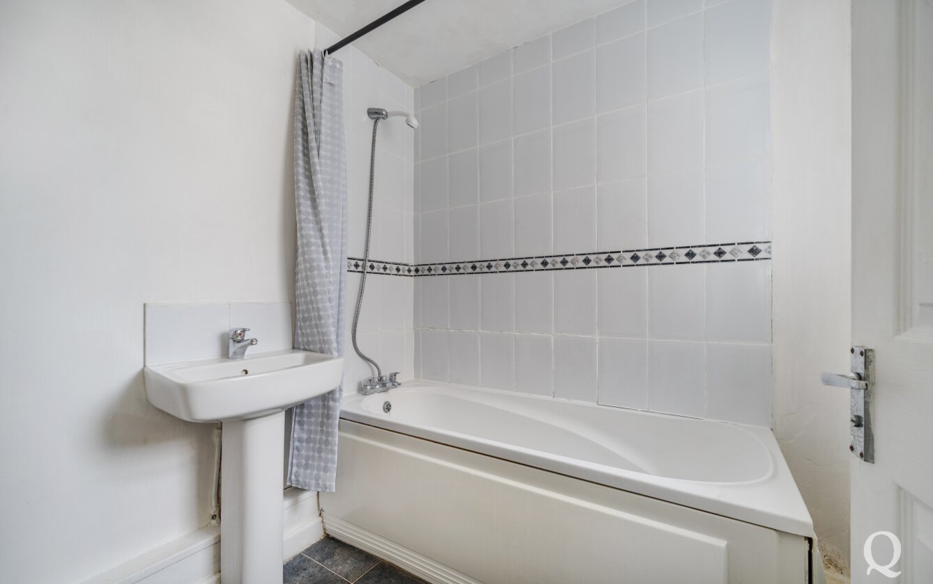Ufton Lane, Sittingbourne, Kent, ME10, 6085, image-14 - Quealy & Co
