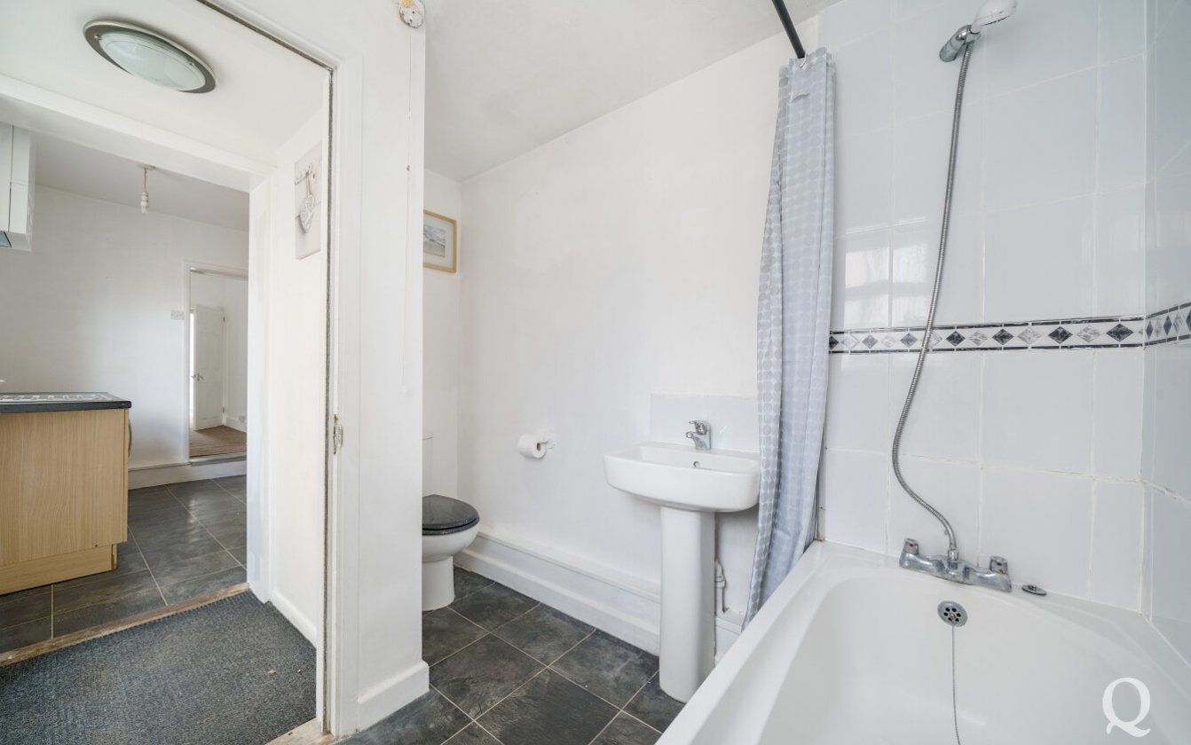 Ufton Lane, Sittingbourne, Kent, ME10, 6085, image-5 - Quealy & Co