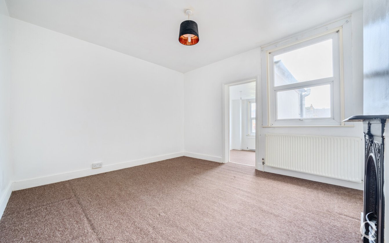 Ufton Lane, Sittingbourne, Kent, ME10, 6085, image-6 - Quealy & Co