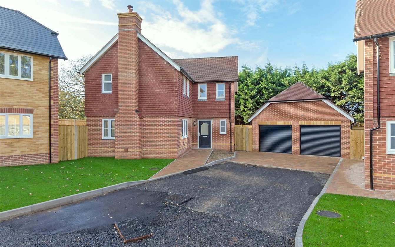 Sheppey Way, Iwade, Sittingbourne, Kent, ME9, 629, image-1 - Quealy & Co