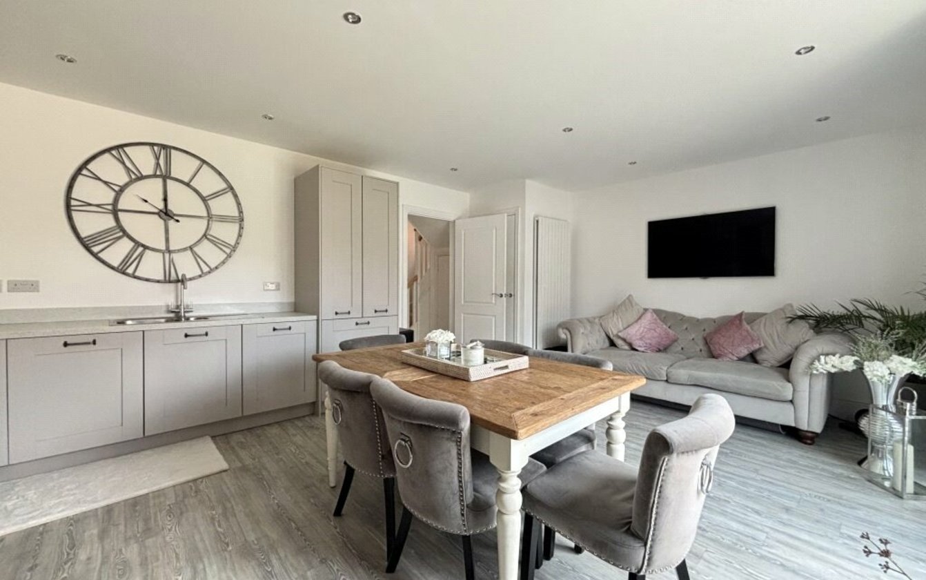 Cornfield Close, Sittingbourne, Kent, ME10, 6354, image-11 - Quealy & Co