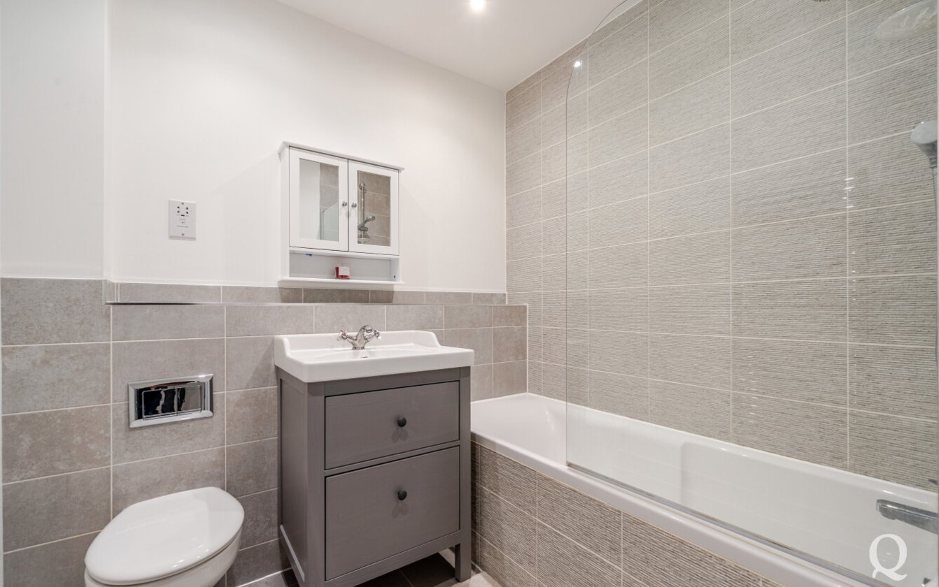 Eveas Drive, Sittingbourne, Kent, ME10, 6381, image-6 - Quealy & Co