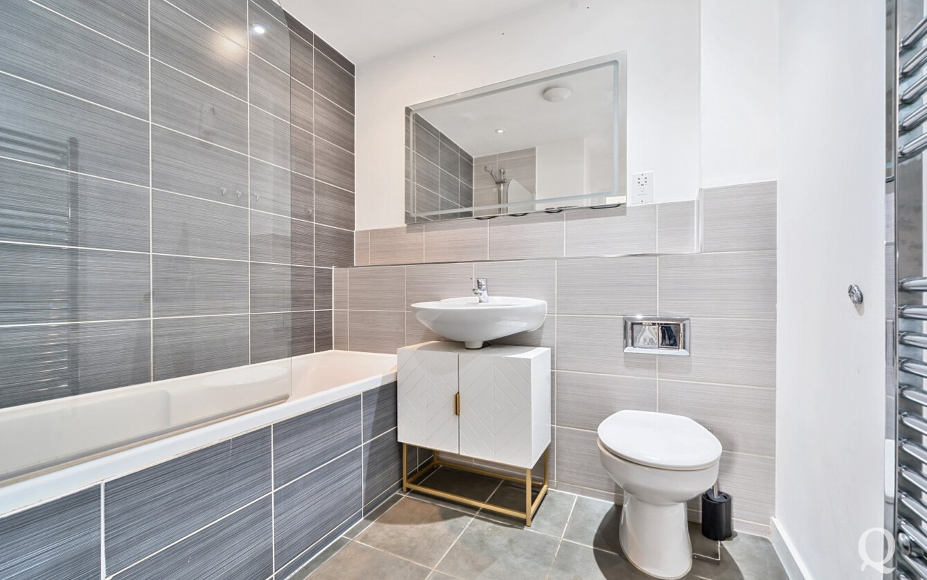 Eveas Drive, Sittingbourne, Kent, ME10, 6404, image-4 - Quealy & Co