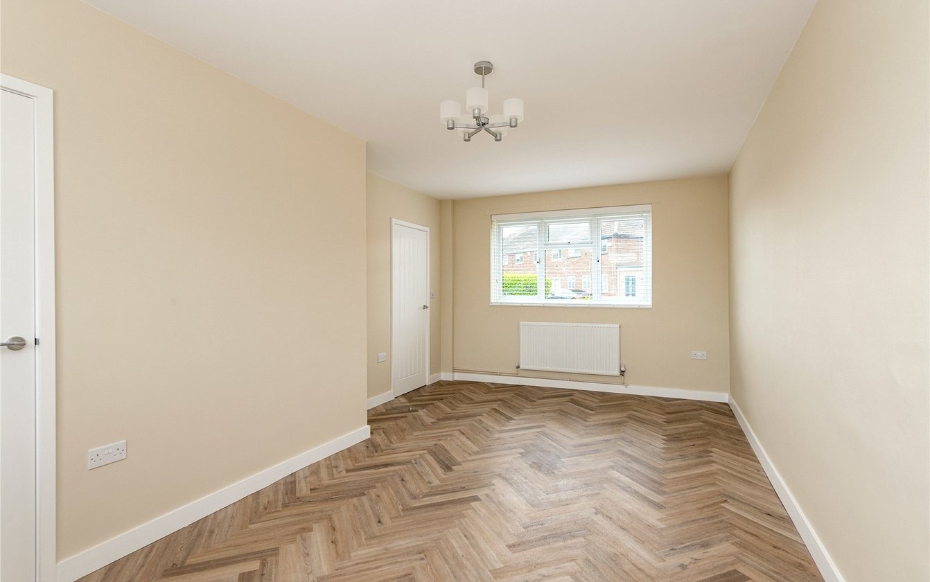 Queensway, Sheerness, Kent, ME12, 6416, image-5 - Quealy & Co