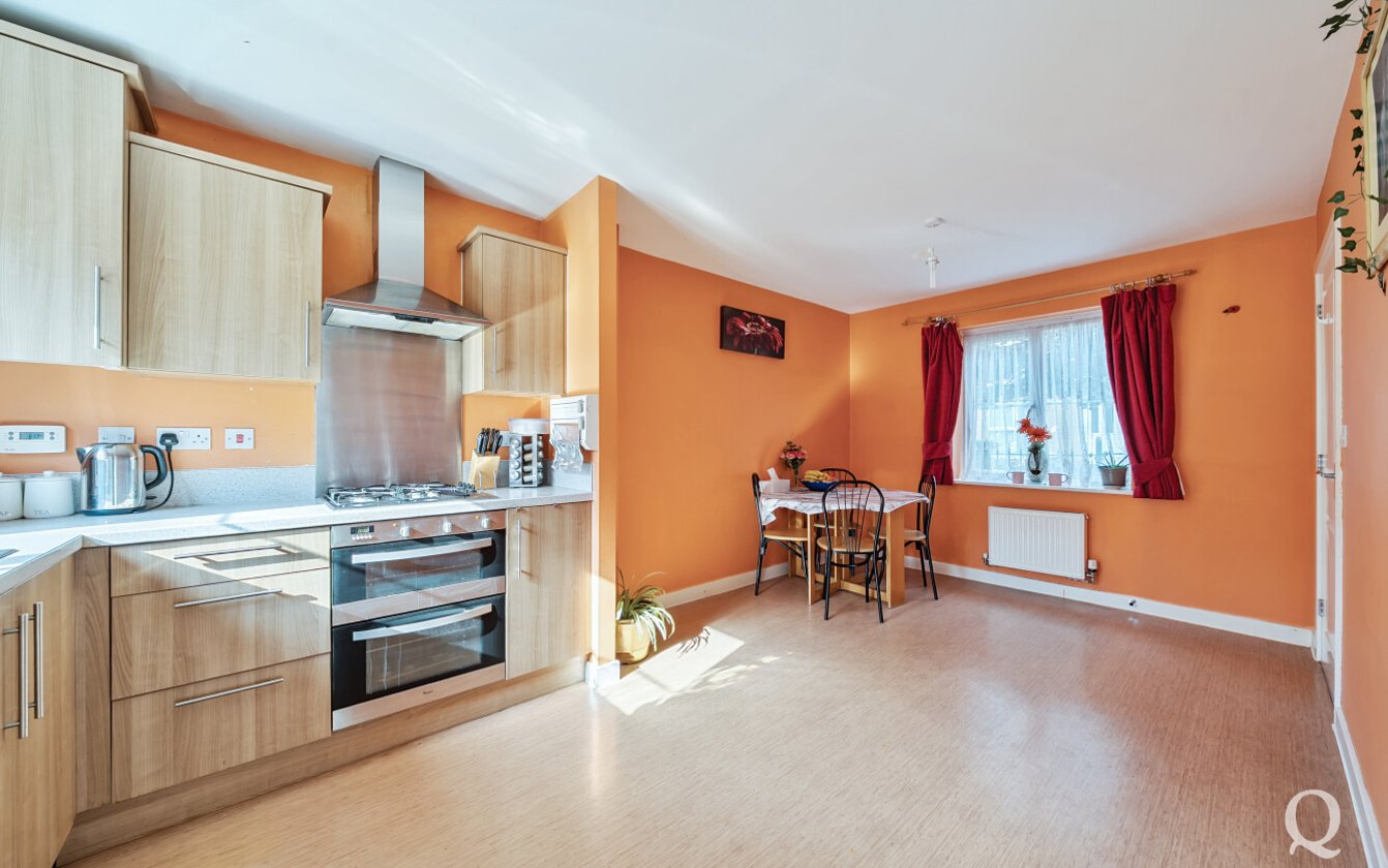 Primrose Avenue, Sittingbourne, Kent, ME10, 6437, image-2 - Quealy & Co
