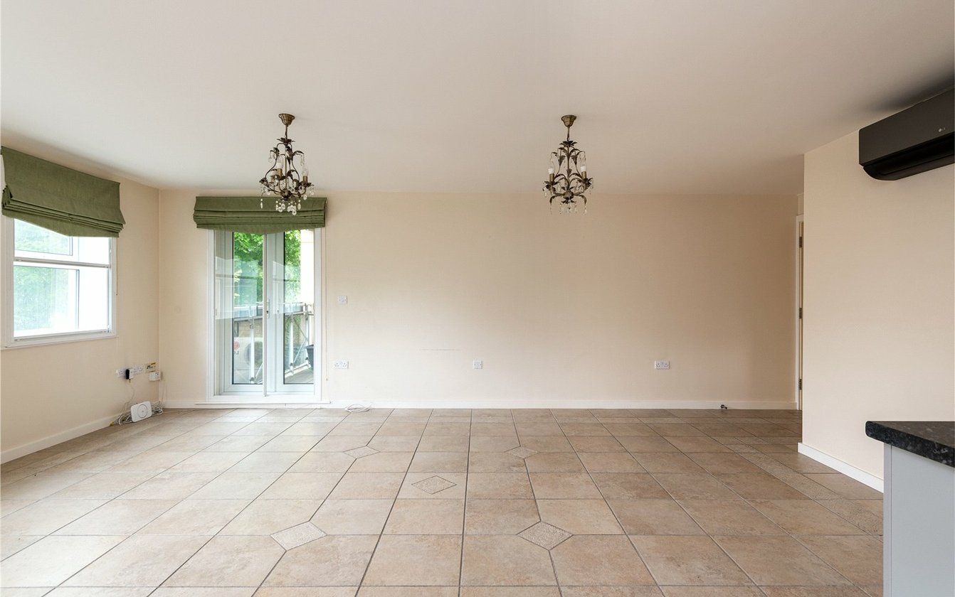 Queensgate, Maidstone, Kent, ME16, 6453, image-14 - Quealy & Co