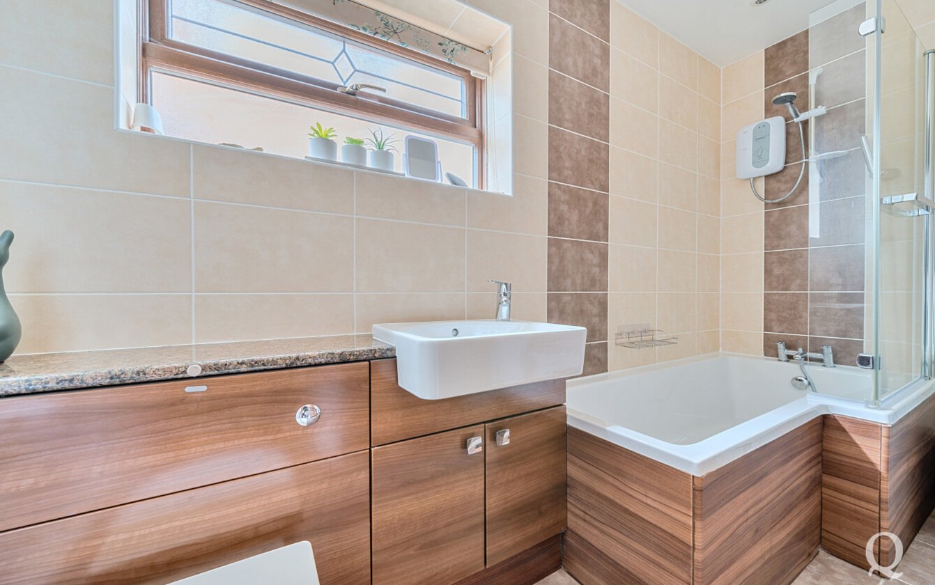 Cranbrook Drive, Sittingbourne, Kent, ME10, 6470, image-8 - Quealy & Co