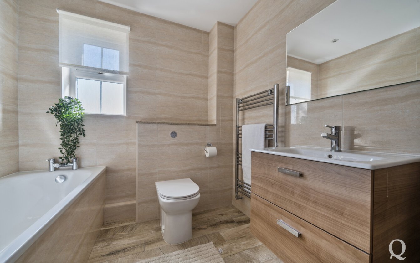 The Willows, Newington, Sittingbourne, Kent, ME9, 6554, image-7 - Quealy & Co