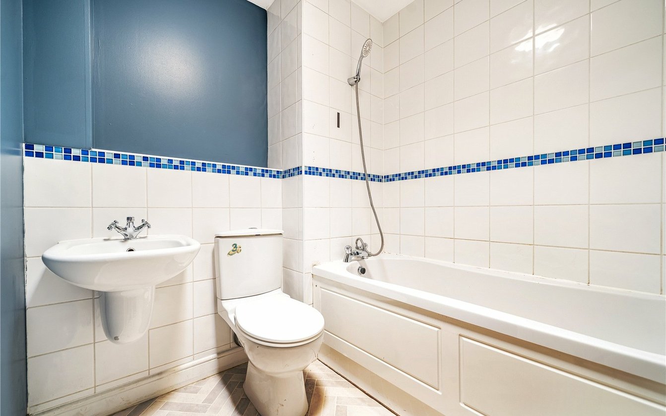 Ypres Drive, Kemsley, Sittingbourne, Kent, ME10, 6576, image-11 - Quealy & Co