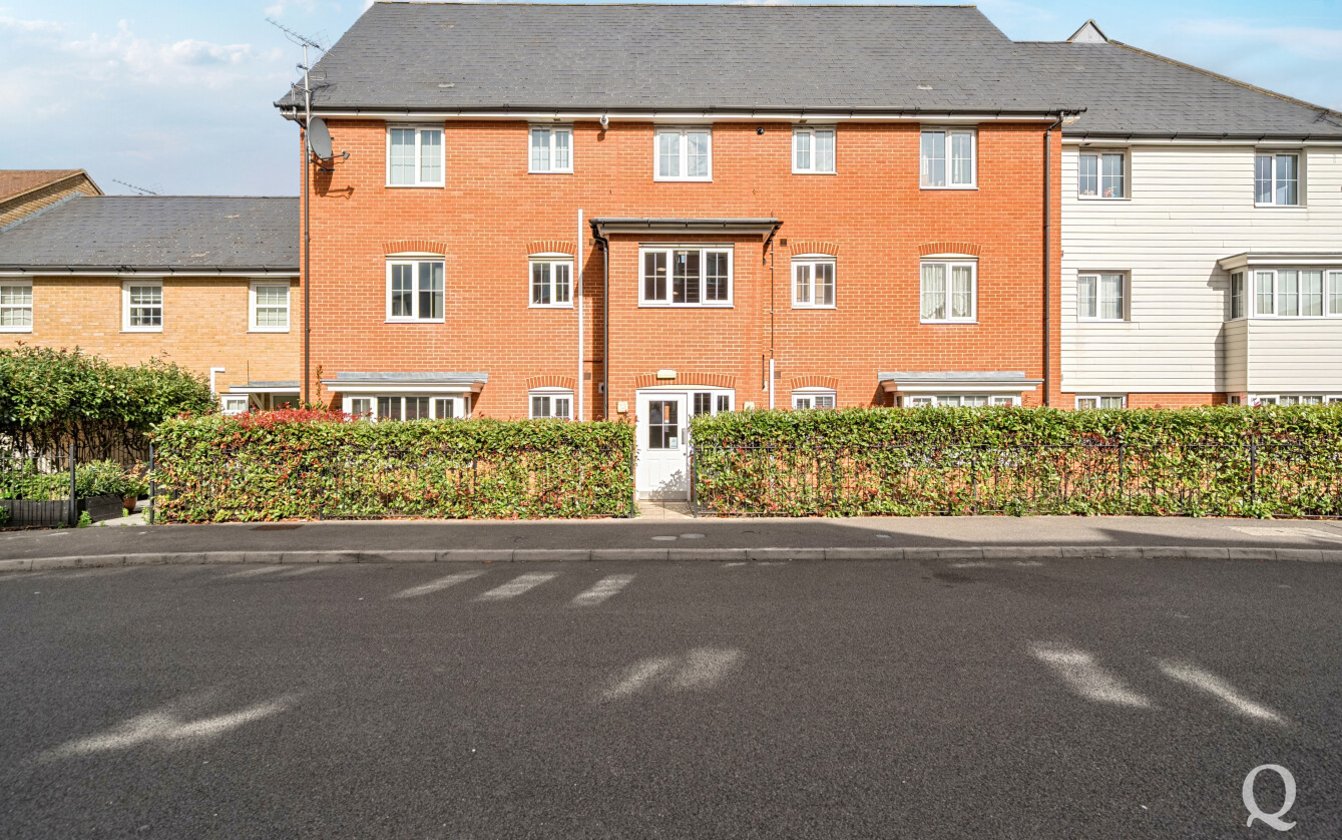 Peony Crescent, Sittingbourne, ME10, 6604, image-1 - Quealy & Co