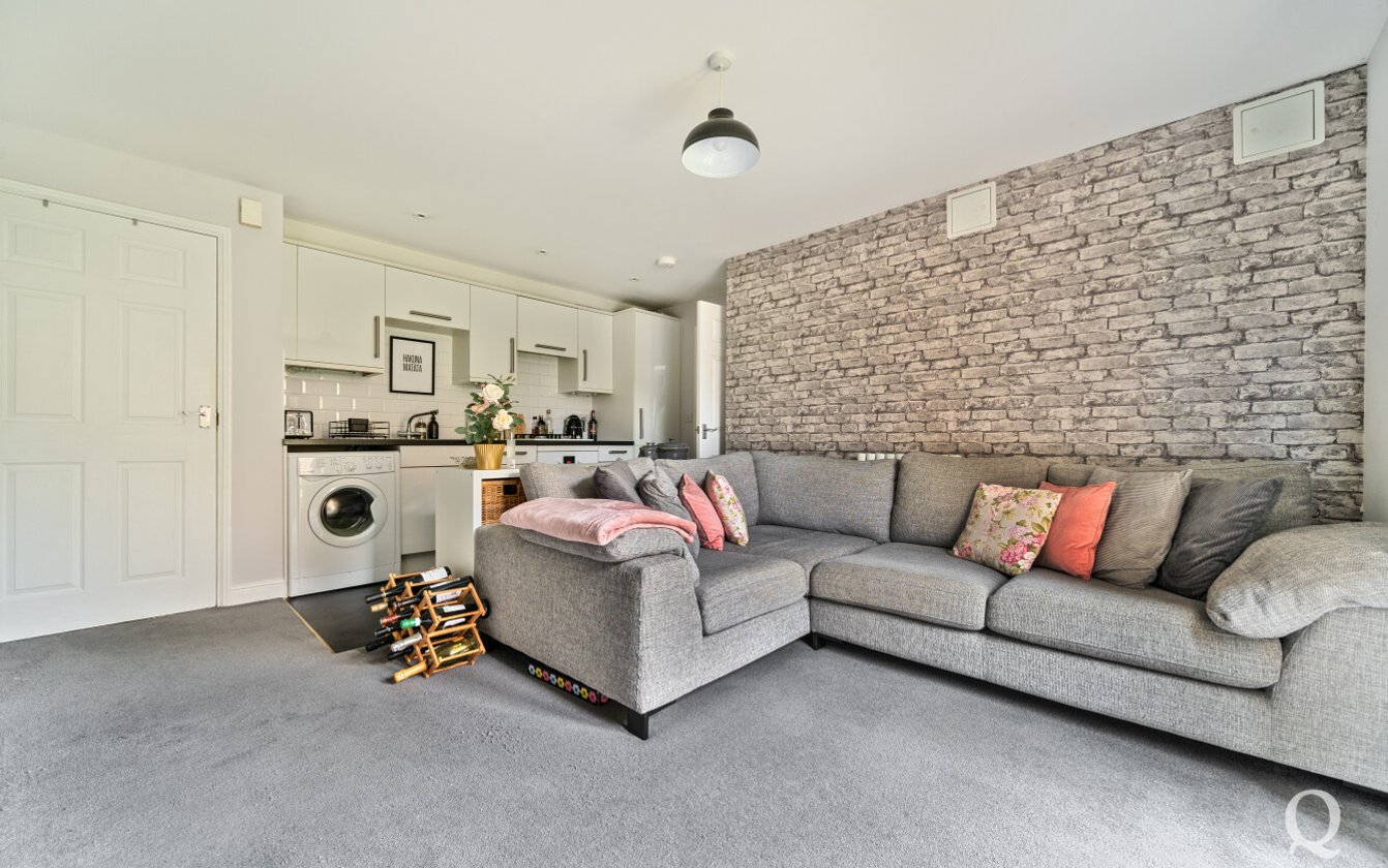 Monarch Drive, Kemsley, Sittingbourne, Kent, ME10, 6631, image-2 - Quealy & Co