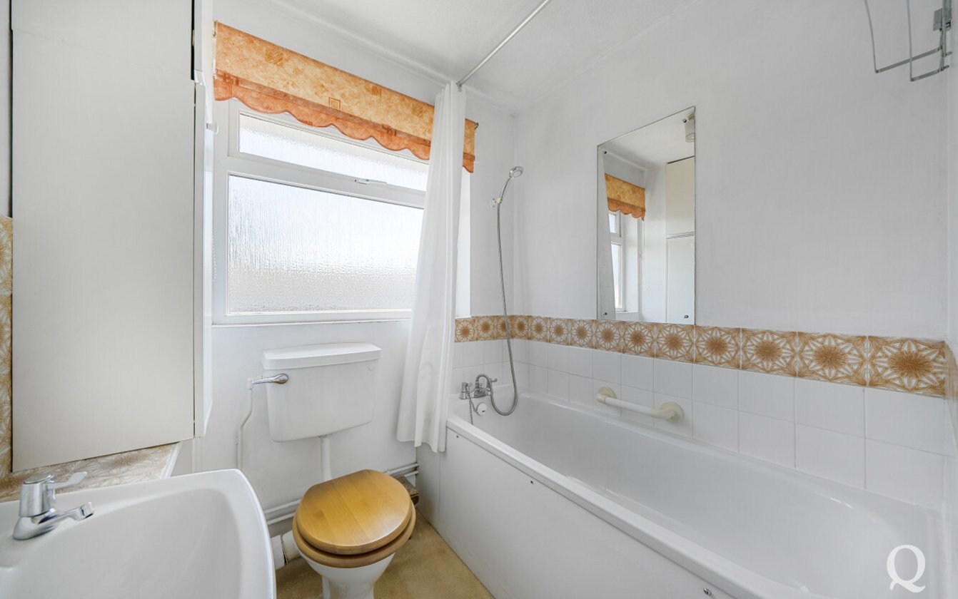 Honeyball Walk, Teynham, Sittingbourne, Kent, ME9, 6636, image-6 - Quealy & Co