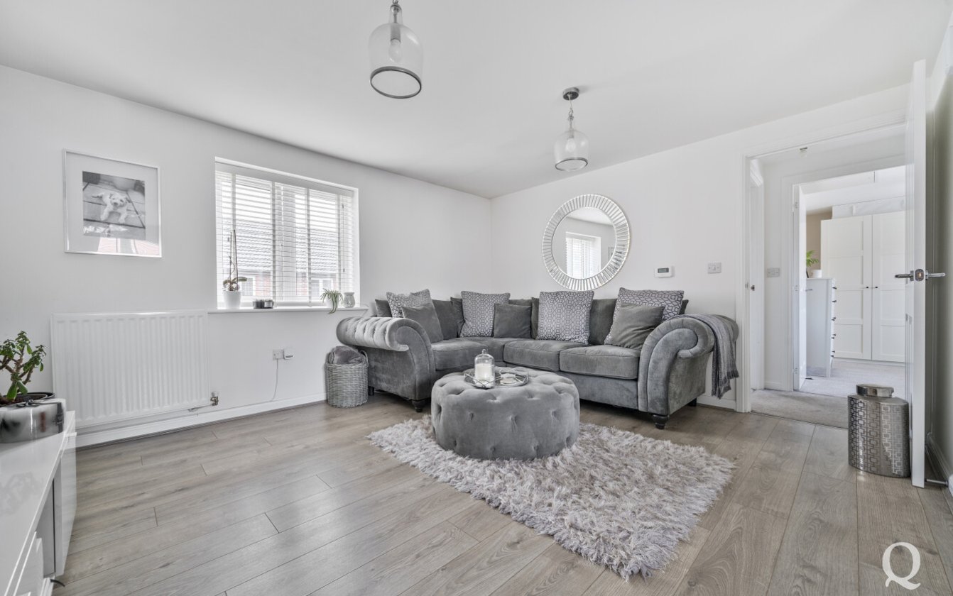 Laurel Road, Minster on Sea, Sheerness, Kent, ME12, 6640, image-2 - Quealy & Co