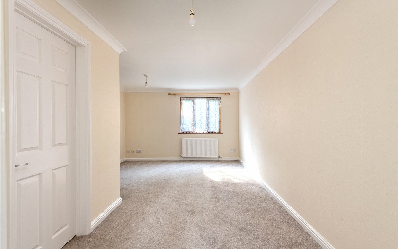 Meadows House, The Street, Sittingbourne, Kent, ME9, 6642, image-6 - Quealy & Co