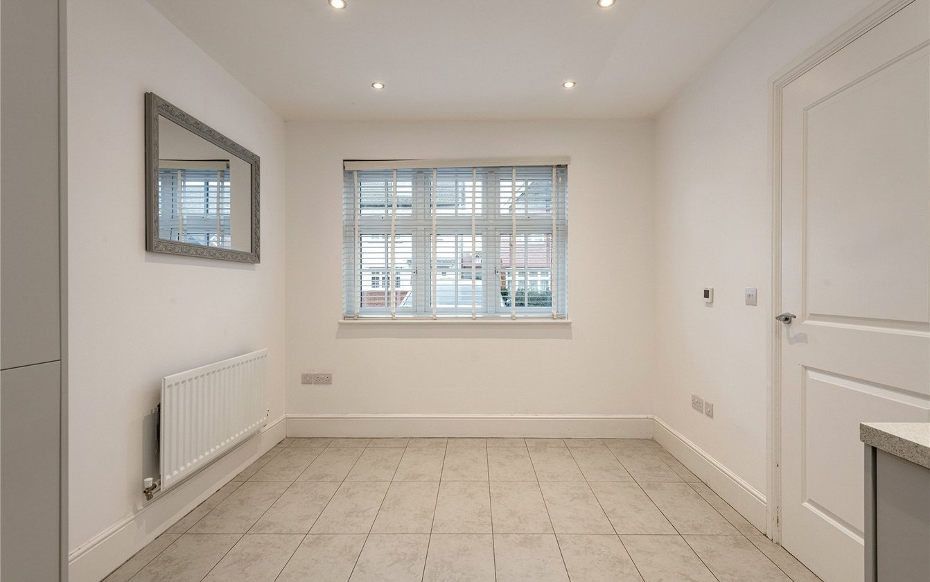 Cambria Crescent, Sittingbourne, Kent, ME10, 6673, image-3 - Quealy & Co