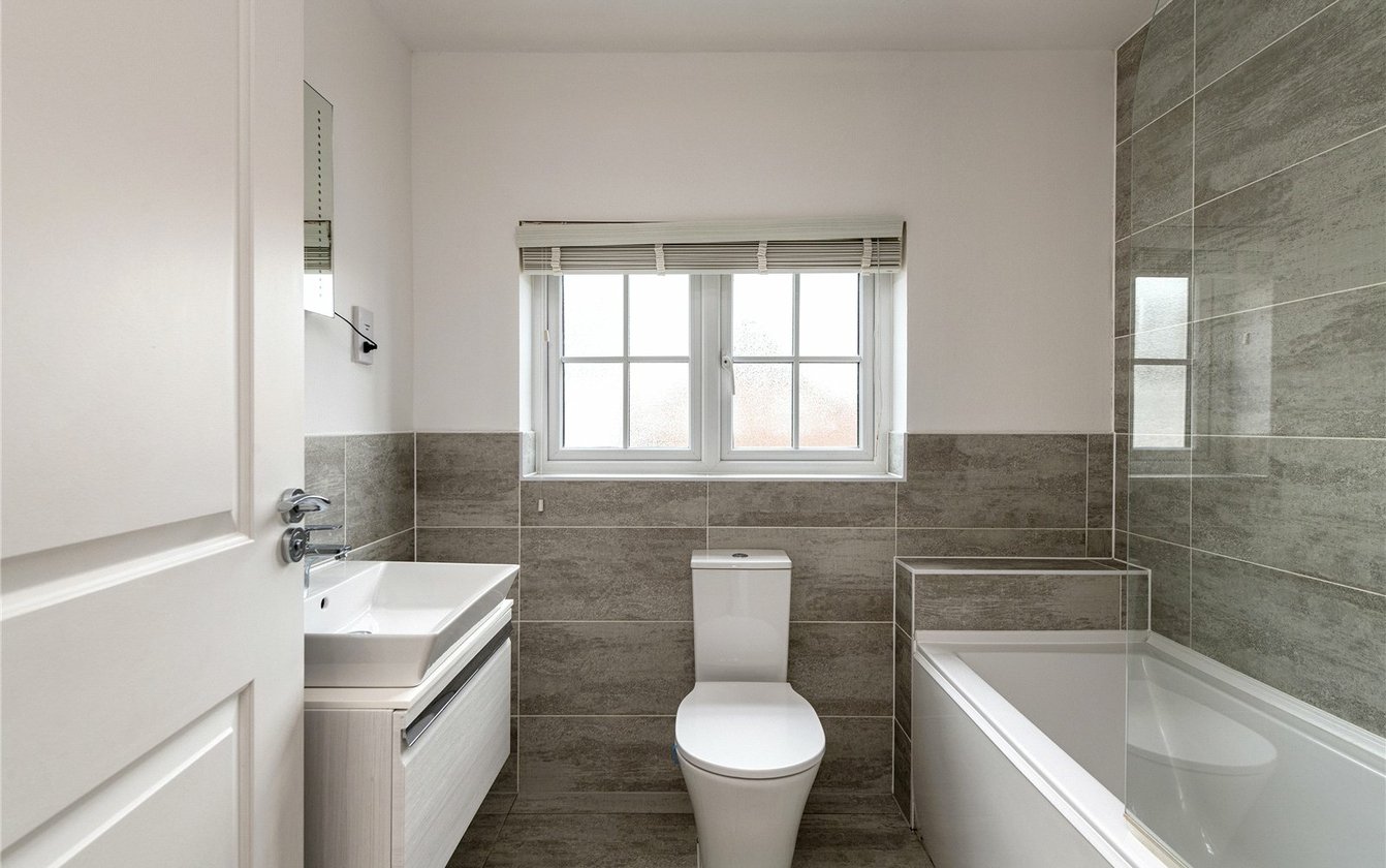 Cambria Crescent, Sittingbourne, Kent, ME10, 6673, image-8 - Quealy & Co