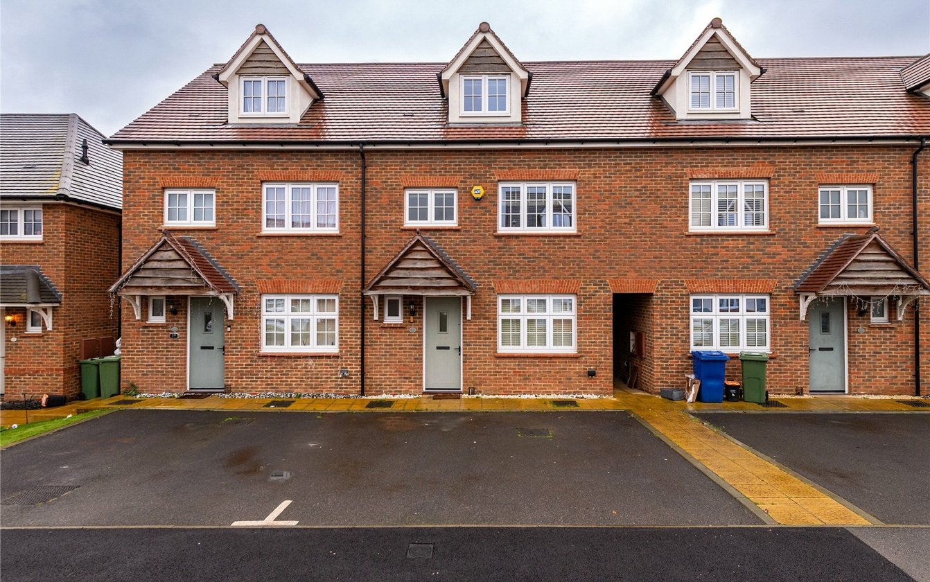Cambria Crescent, Sittingbourne, Kent, ME10, 6673, image-1 - Quealy & Co